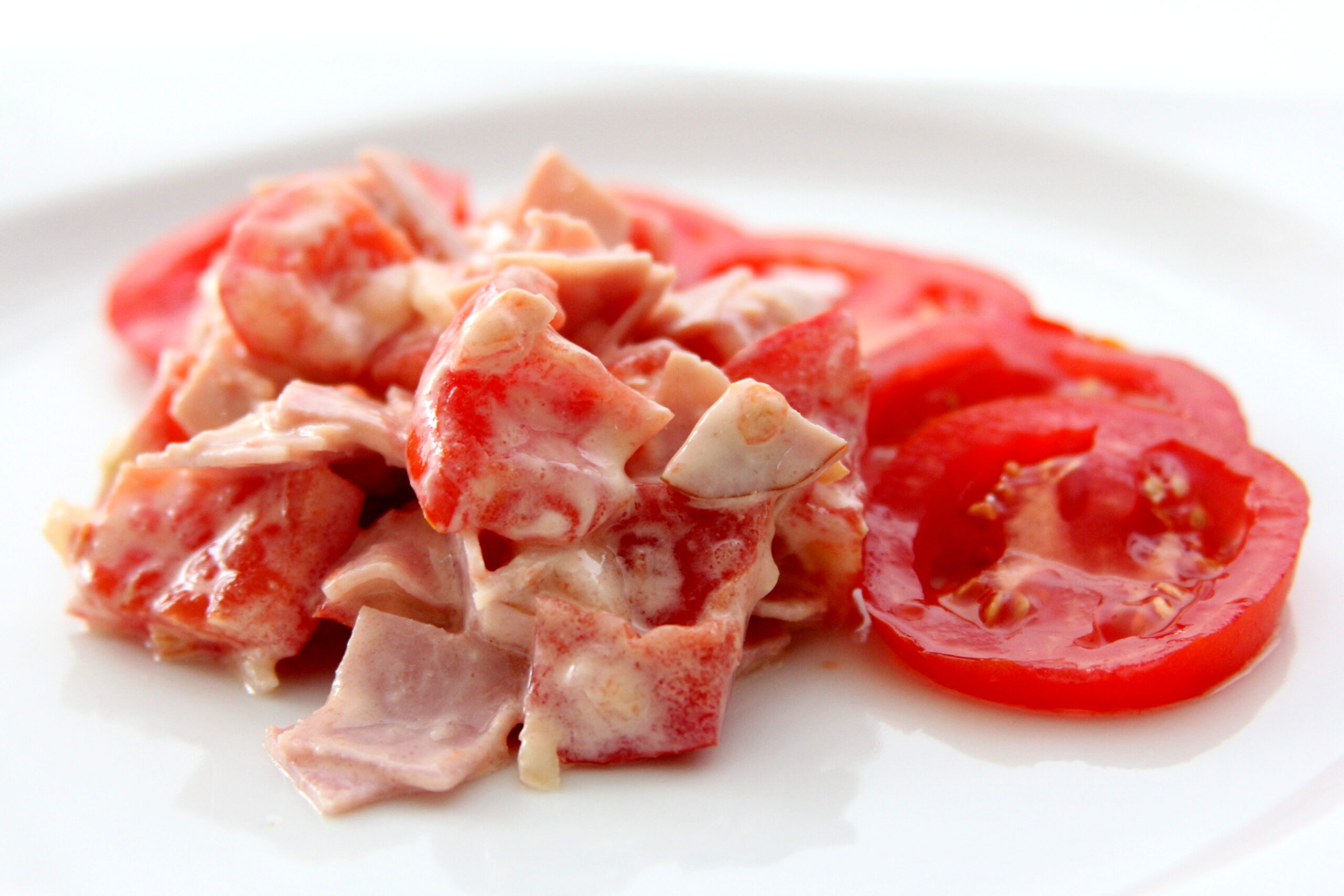 Paradajkovo šunkový šalát