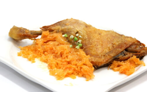 Pečené kuracie stehno na kvasenej kyslej kapuste